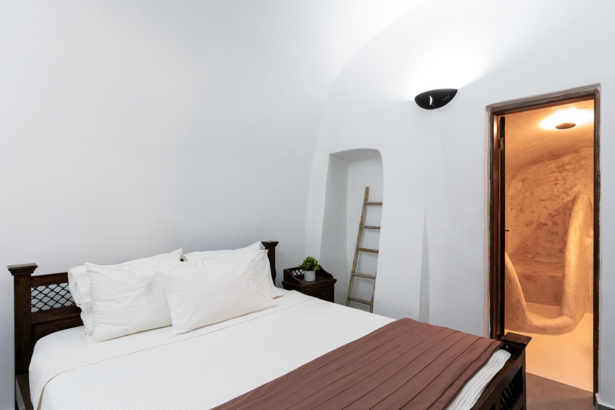 Enalion Suites Οία Εξωτερικό φωτογραφία