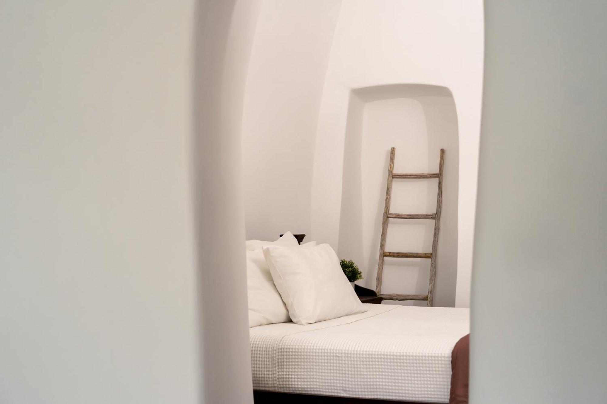 Enalion Suites Οία Εξωτερικό φωτογραφία