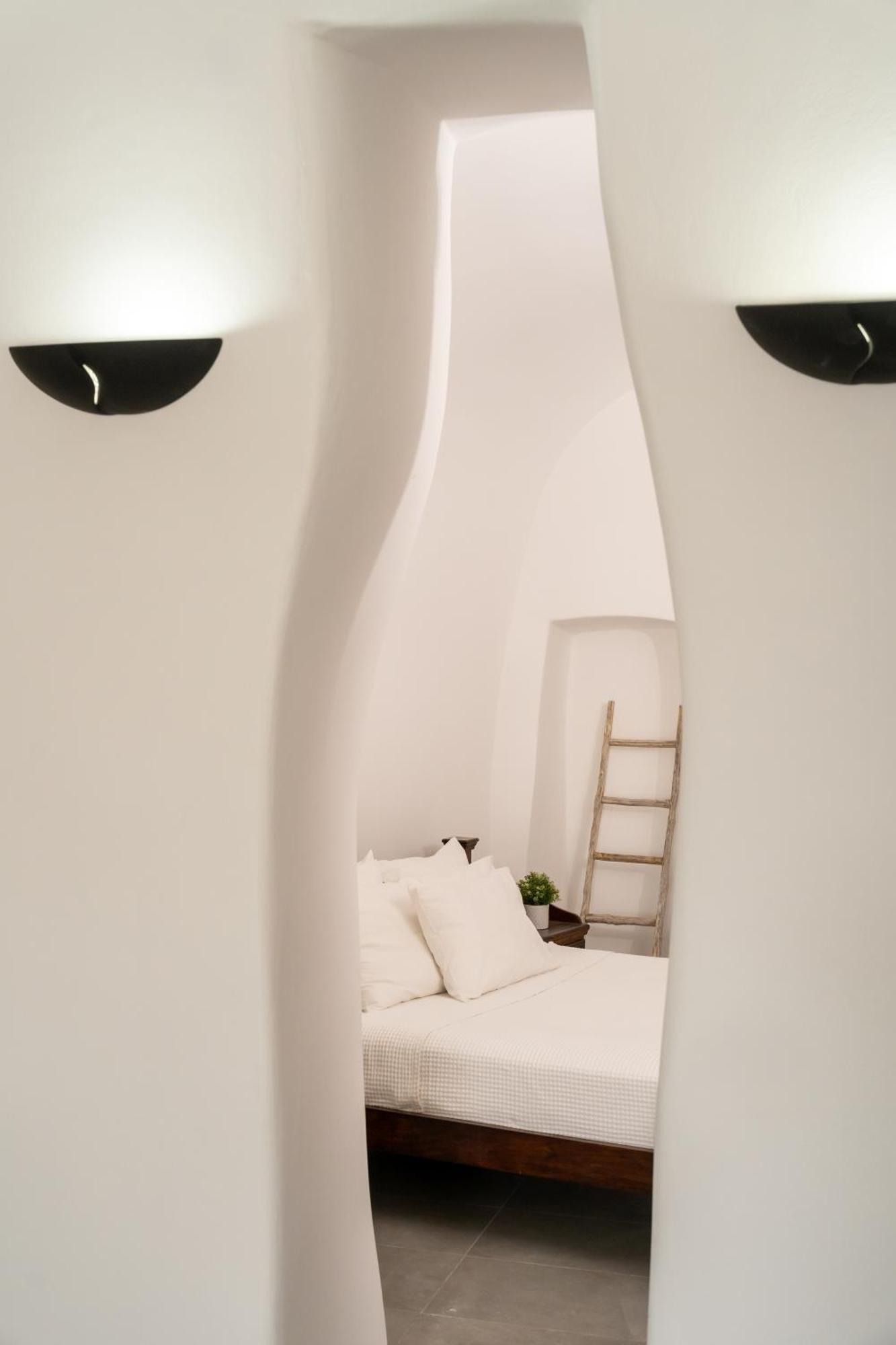 Enalion Suites Οία Εξωτερικό φωτογραφία